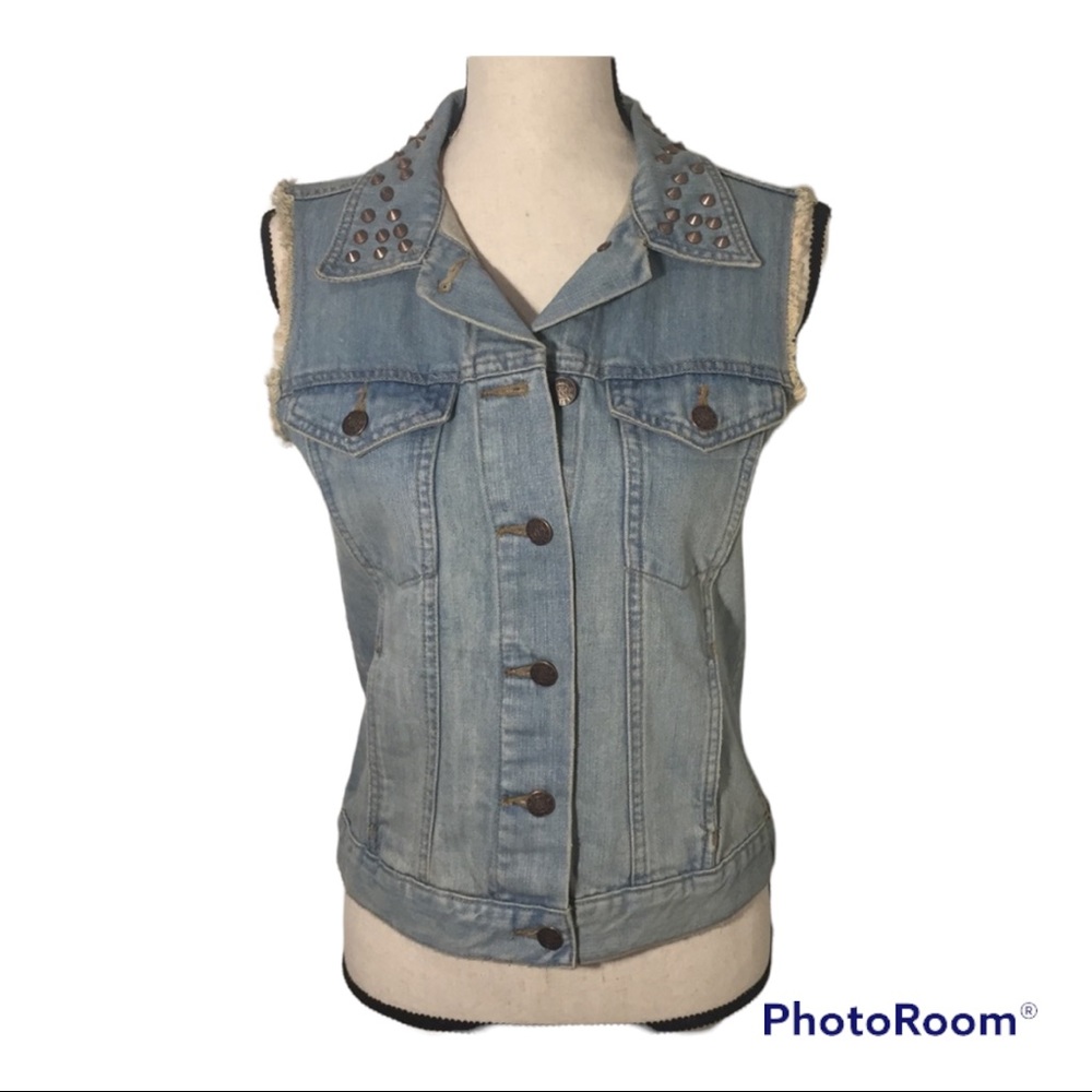 Rock & Republic Gun Show Denim vest with stud accents on the collar